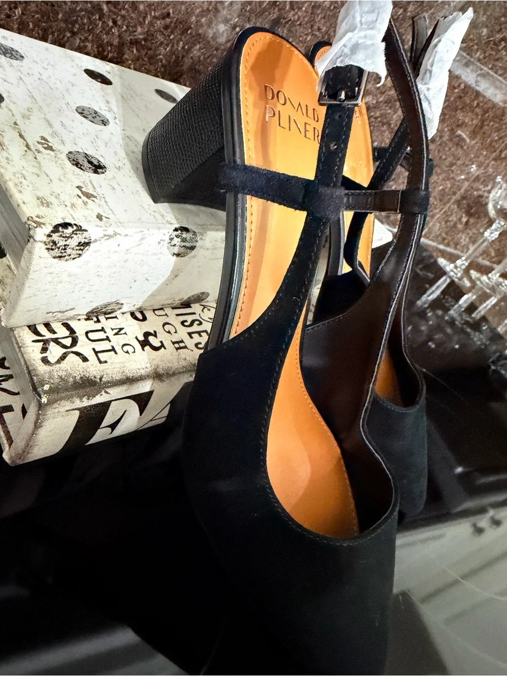 Donald Pliner Black Pointed Slingback Block Heel Pumps Women’s 8.5 M. NEW